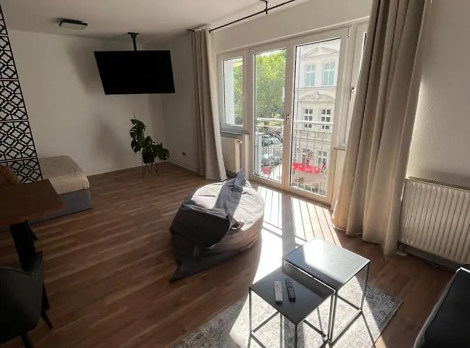 Schoene, Neu Sanierte Unterkunft In Belebter Region Apartman Lipcse