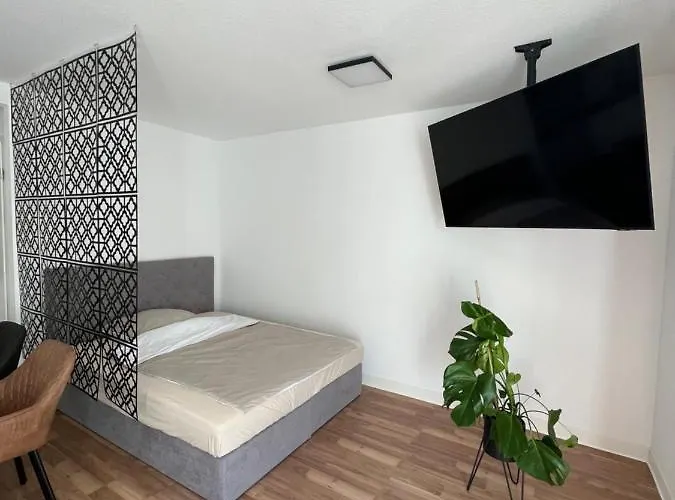 Schoene, Neu Sanierte Unterkunft In Belebter Region Apartman *