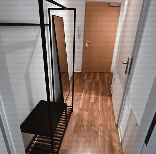 Schoene, Neu Sanierte Unterkunft In Belebter Region Apartman