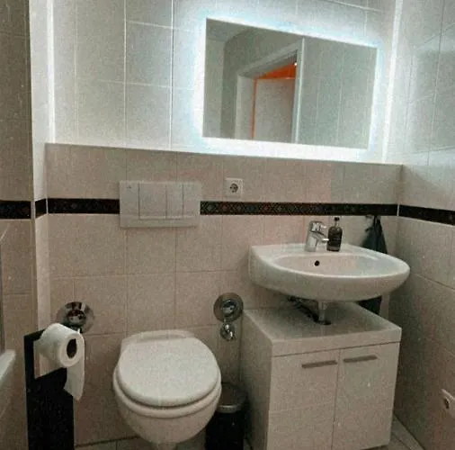 Apartman Schoene, Neu Sanierte Unterkunft In Belebter Region Lipcse