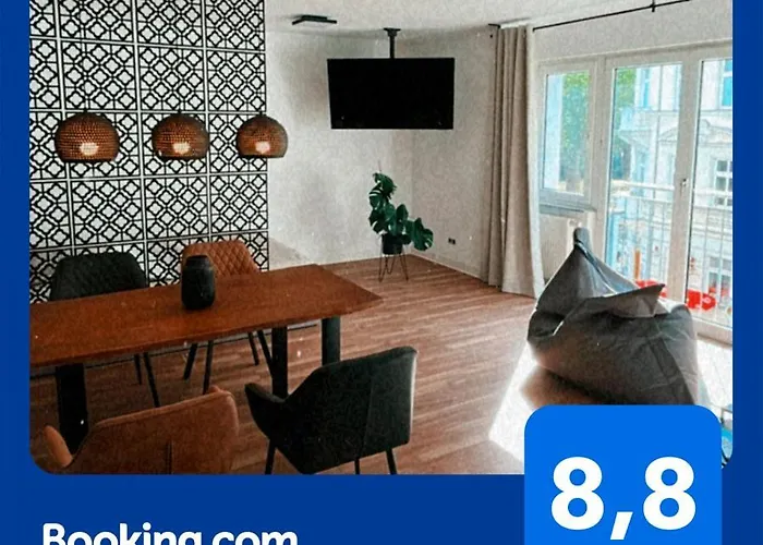 Schoene, Neu Sanierte Unterkunft In Belebter Region *